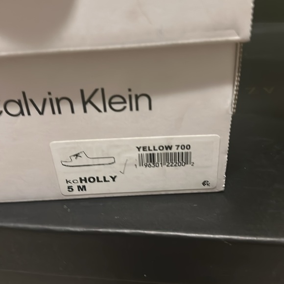 Calvin Klein nylon size 5 slides - Picture 4 of 5